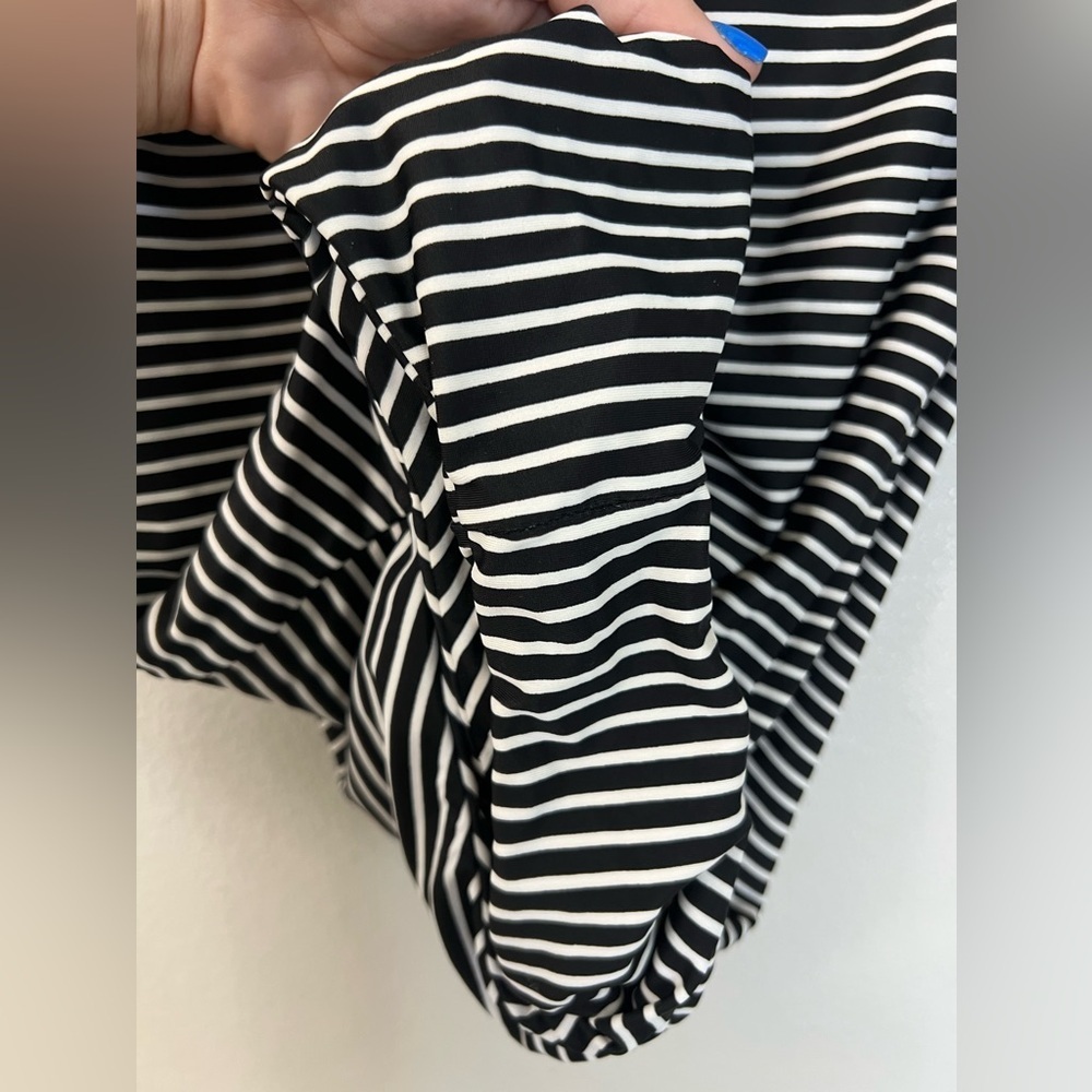 Mikoh L56358 Womens Black White Striped Lana One Piece Swimsuit Size Medium - Picture 6 of 7